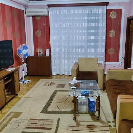 Aleks' Apartment Erivan Dış mekan fotoğraf